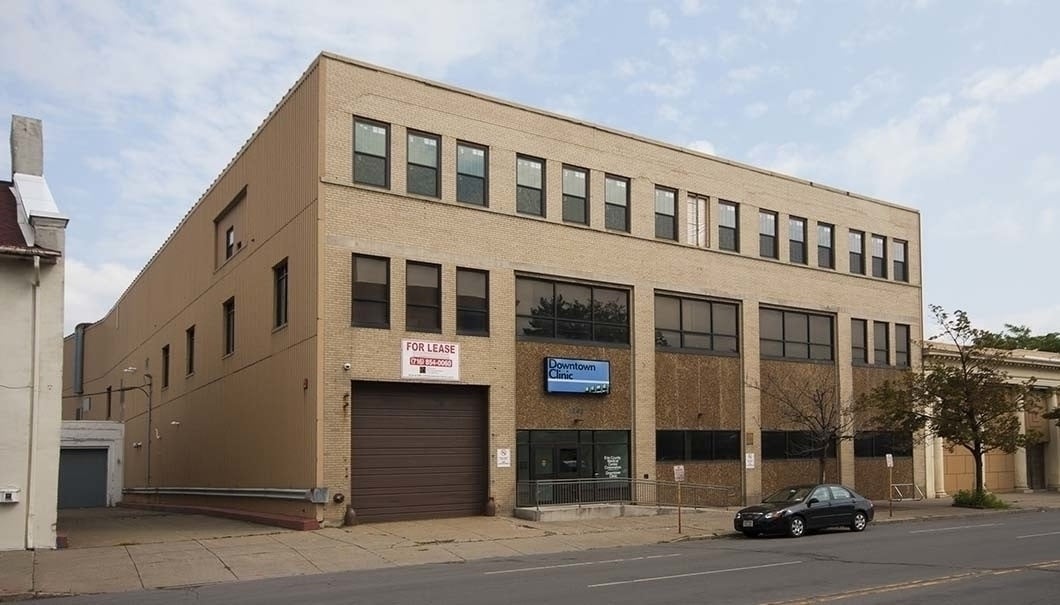 1285 Main St, Buffalo, NY à louer Photo du bâtiment- Image 1 de 4