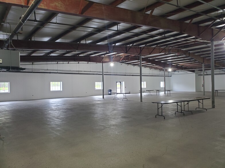 4974 E Main Street Rd, Batavia, NY à louer - Photo du bâtiment - Image 3 de 5
