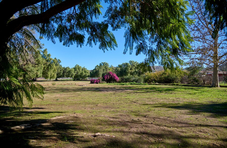 3475 Hillside Ave, Norco, CA à vendre - Photo du bâtiment - Image 2 de 110