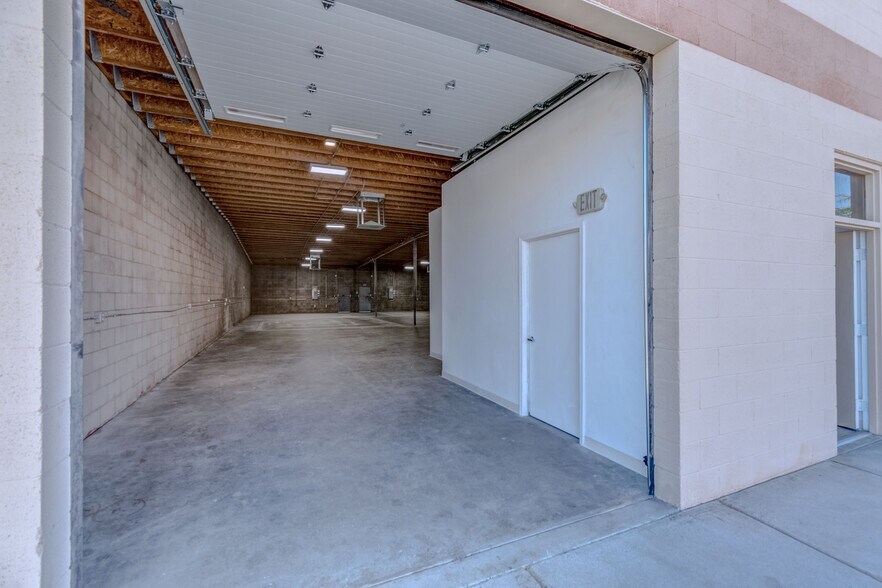 1216 E Pennsylvania St, Tucson, AZ à louer - Photo du bâtiment - Image 3 de 35