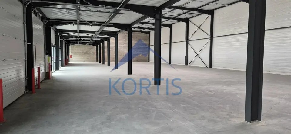 Flex in Saint-Quentin-Fallavier for lease - Interior Photo - Image 2 of 5