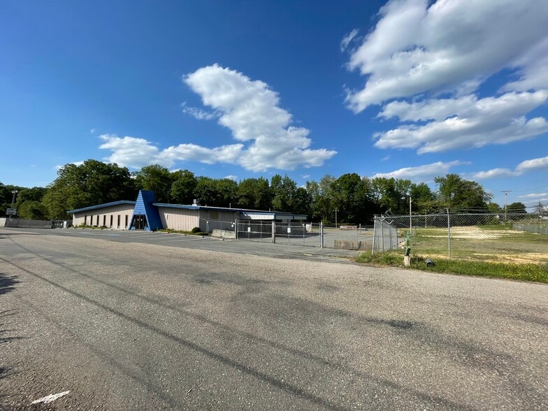 11740 Vernon Rd, Waldorf, MD for lease - Building Photo - Image 2 of 14