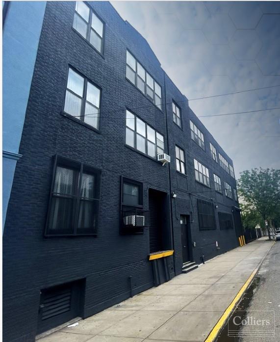 35-18 37th St, Long Island City, NY for lease Building Photo- Image 1 of 4