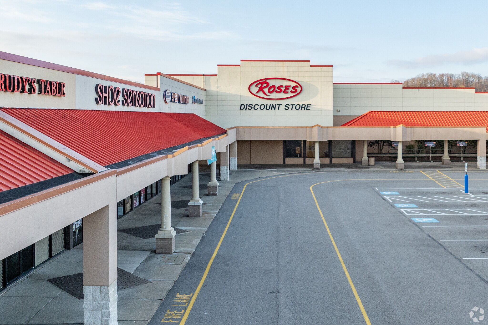 200-300 Hillcrest Shopping Ctr, New Kensington, PA for lease Building Photo- Image 1 of 37