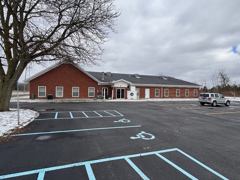77333 Van Dyke Rd, Bruce Township, MI for sale - Building Photo - Image 1 of 1