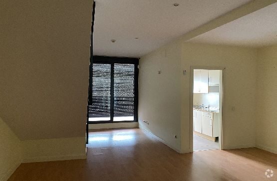 Calle Tánger, 1, San Sebastián de los Reyes, MAD 28700 - Unit Puerta G, Esc. D -  - Interior Photo - Image 1 of 16