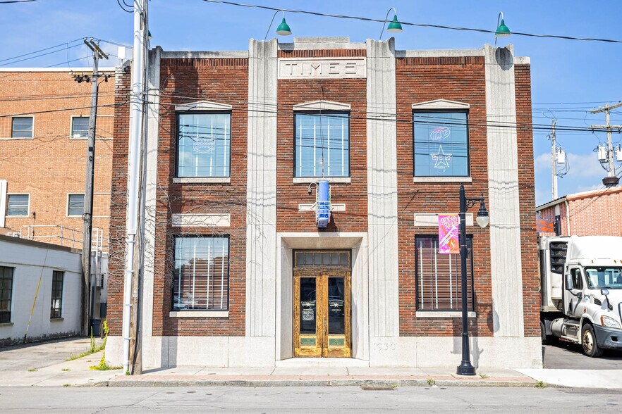 20 Center St, Batavia, NY à vendre - Photo du bâtiment - Image 1 de 60