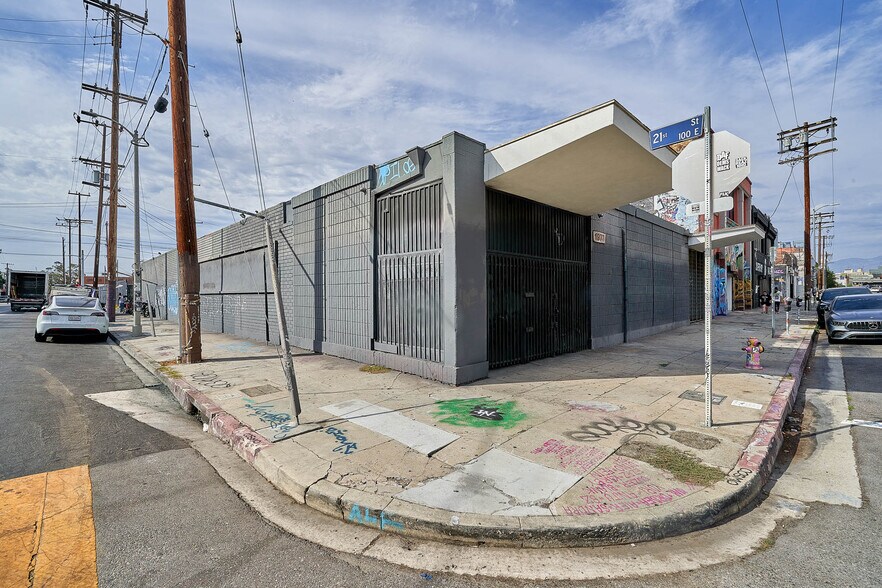 1977 S Los Angeles St, Los Angeles, CA à vendre - Photo du bâtiment - Image 2 de 25