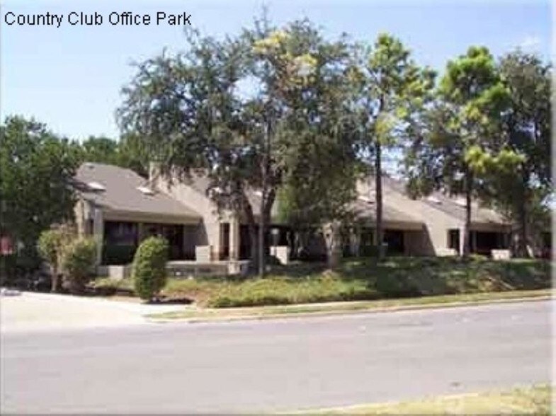 1164-1166 Country Club Ln, Fort Worth, TX à louer - Photo du bâtiment - Image 3 de 7