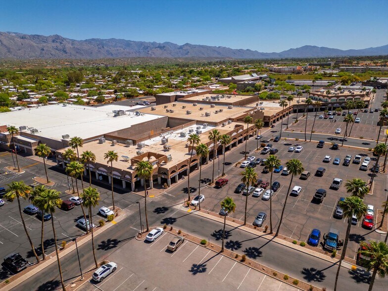 2480 N Swan Rd, Tucson, AZ à louer - Photo du bâtiment - Image 2 de 15