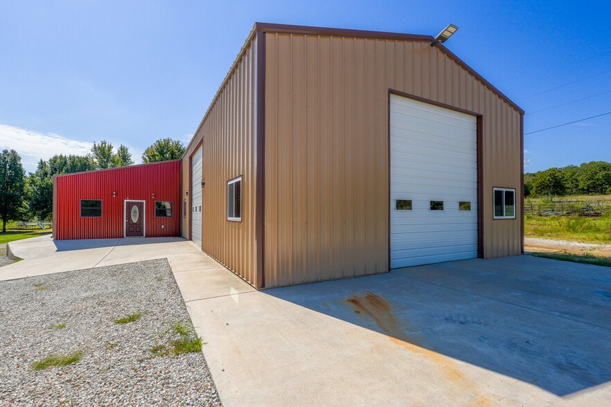 352247 E 1040, Prague, OK for lease - Building Photo - Image 3 of 23