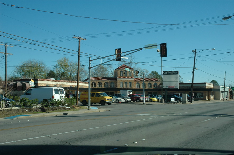 2590-2596 Calder, Beaumont, TX for lease - Building Photo - Image 1 of 1