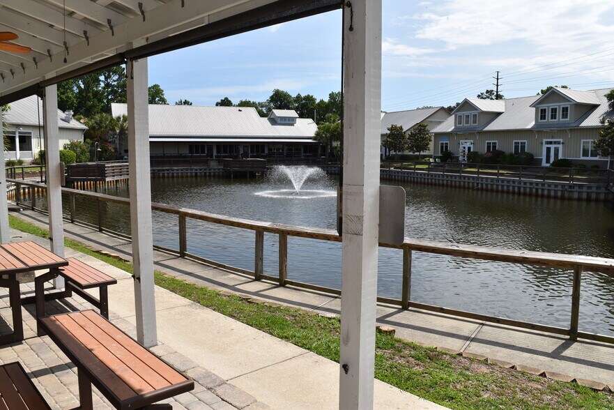 277 Willbrook Blvd, Pawleys Island, SC à vendre - Photo du bâtiment - Image 3 de 28