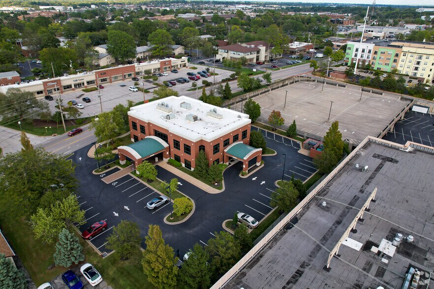 10448 Old Olive Street Rd, Saint Louis, MO à louer - Photo du bâtiment - Image 3 de 4