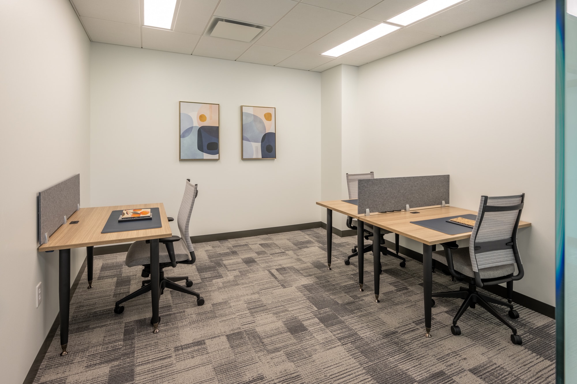 851 Duportail Rd, Chesterbrook, PA for lease Interior Photo- Image 1 of 3