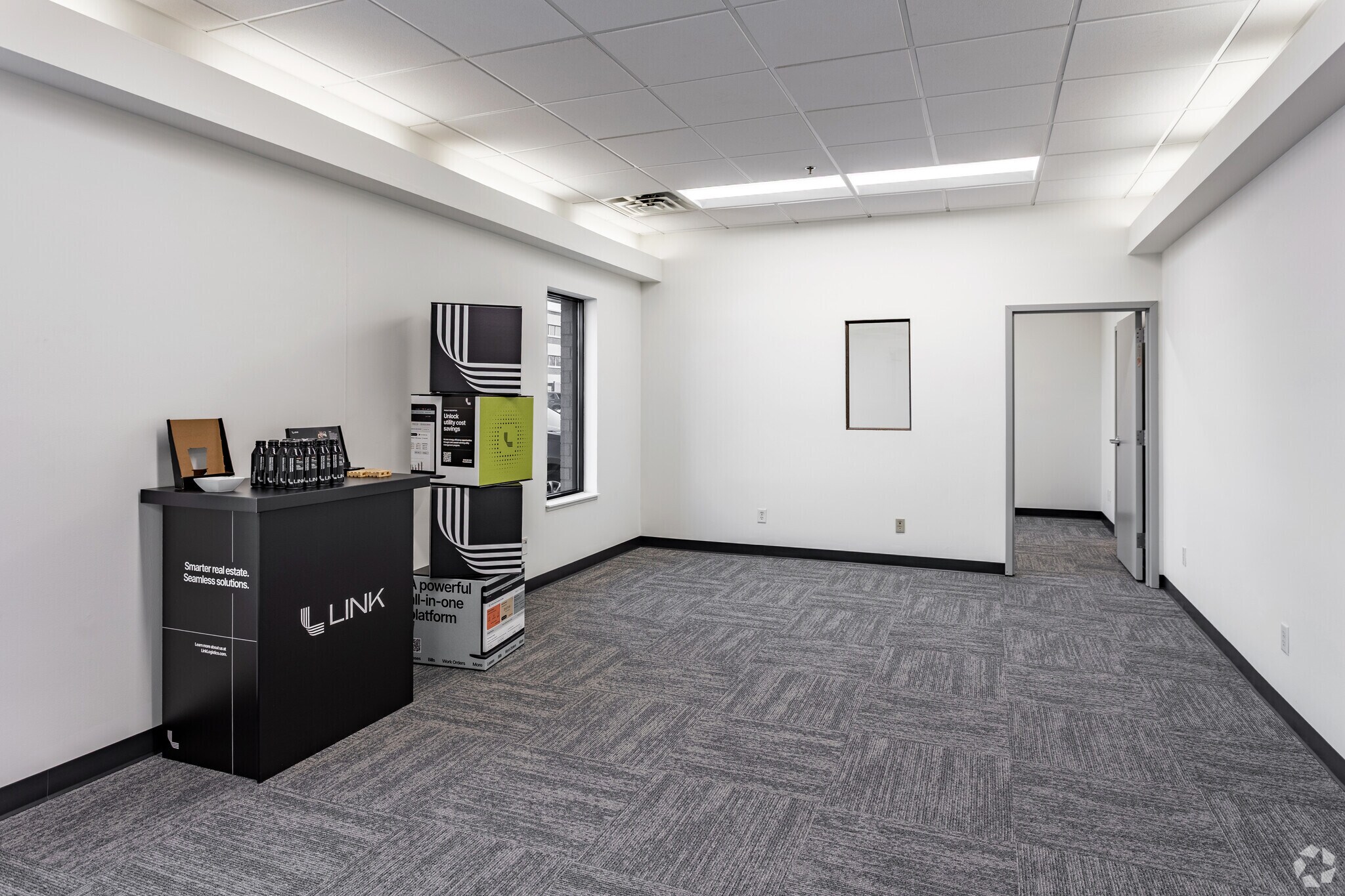 7850-7890 12th Ave E, Bloomington, MN à louer Photo intérieure- Image 1 de 6