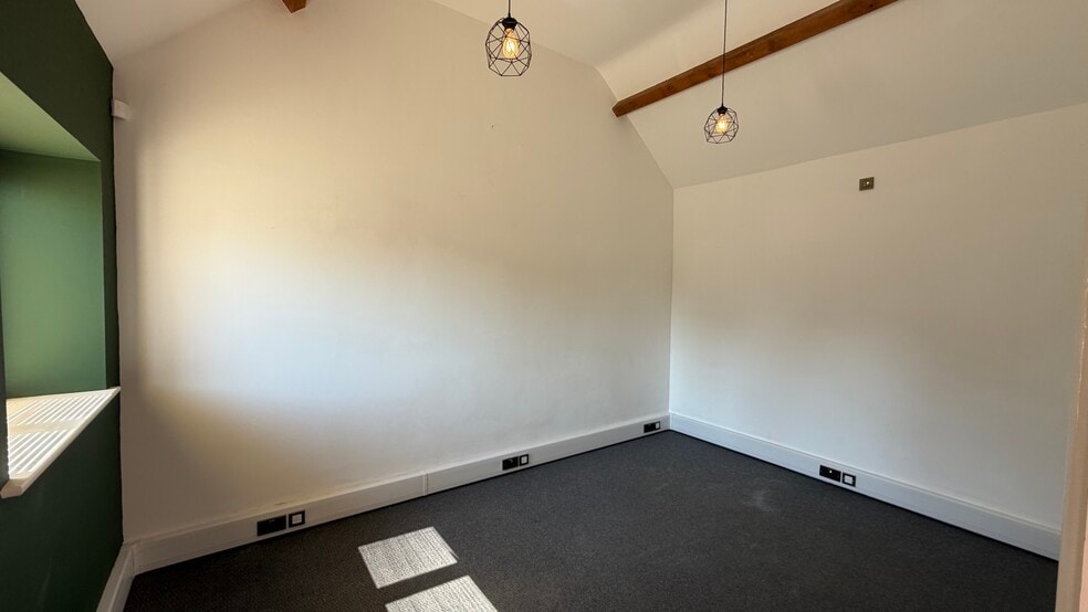 Northend Rd, Fenny Compton for lease - Building Photo - Image 2 of 10
