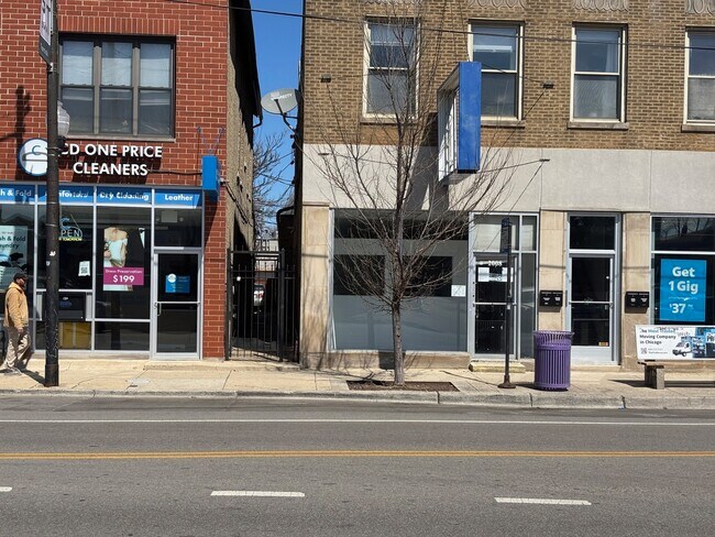 Plus de détails pour 2006-2008 W Chicago Ave, Chicago, IL - Bureau/Commerce de détail à louer