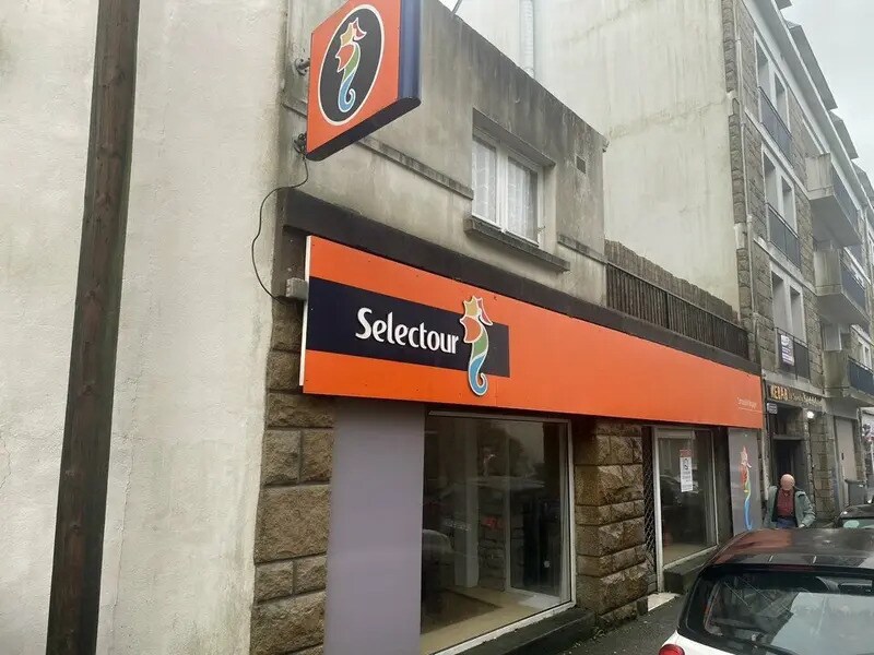 Retail in Quimper for lease Building Photo- Image 1 of 6