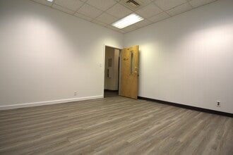 127-133 W Michigan Ave, Ypsilanti, MI for lease Interior Photo- Image 1 of 3