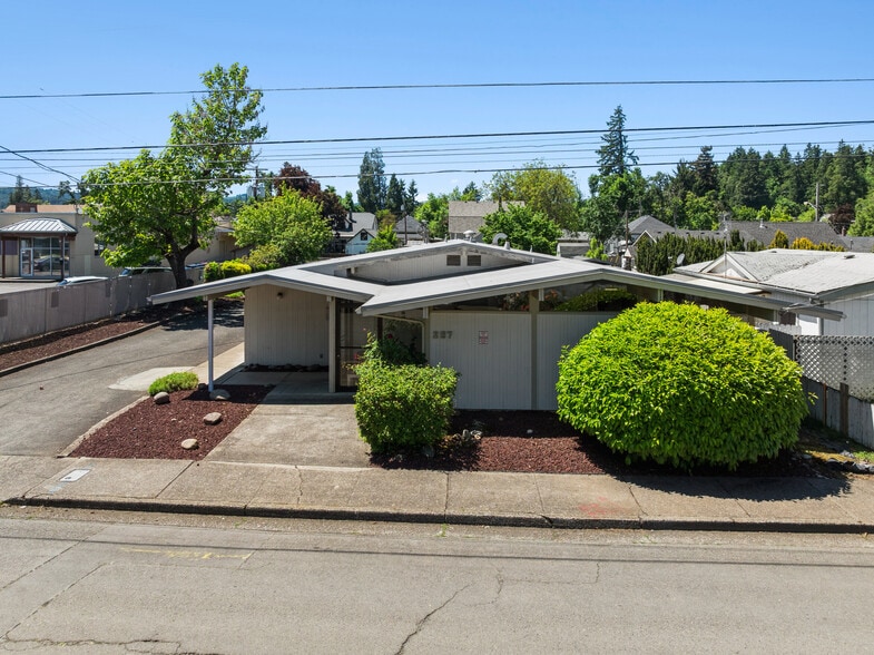 257 N 8th St, Cottage Grove, OR for sale - Building Photo - Image 2 of 3
