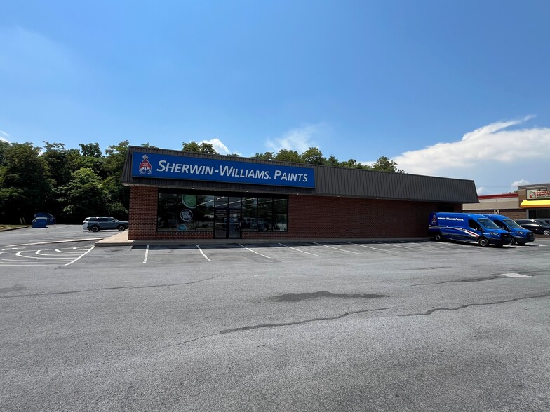 1290 Edwin Miller Blvd, Martinsburg, WV for sale - Primary Photo - Image 1 of 6