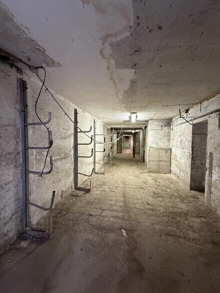 23 Rue Amelot, Paris à louer - Photo du bâtiment - Image 2 de 12