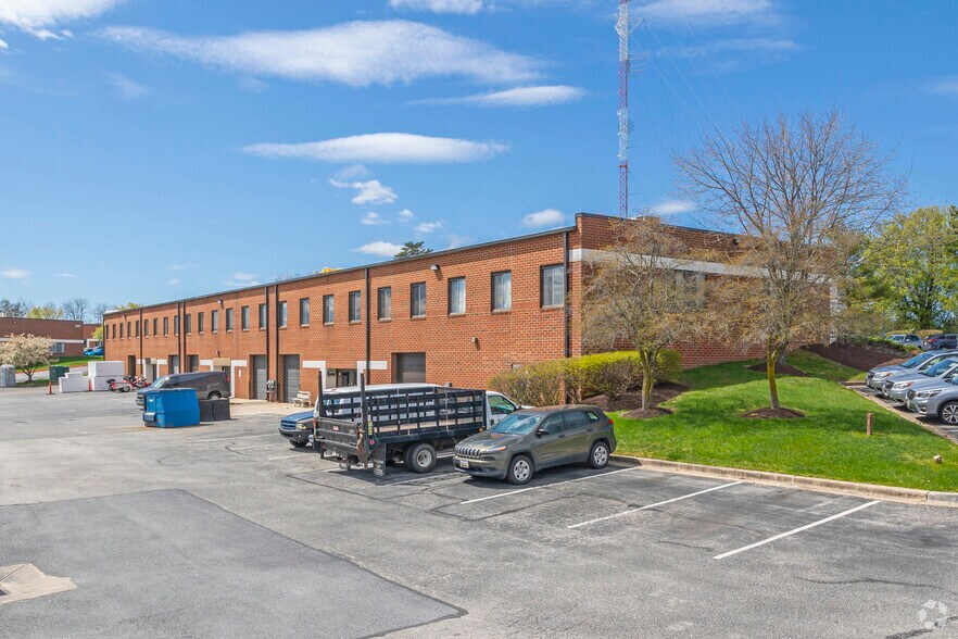 406 Headquarters Dr, Millersville, MD à louer - Photo du bâtiment - Image 2 de 3