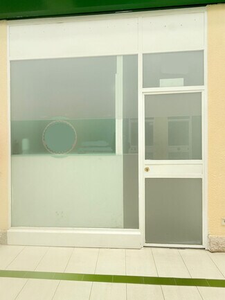 Plus de détails pour Commerce de détail à vendre