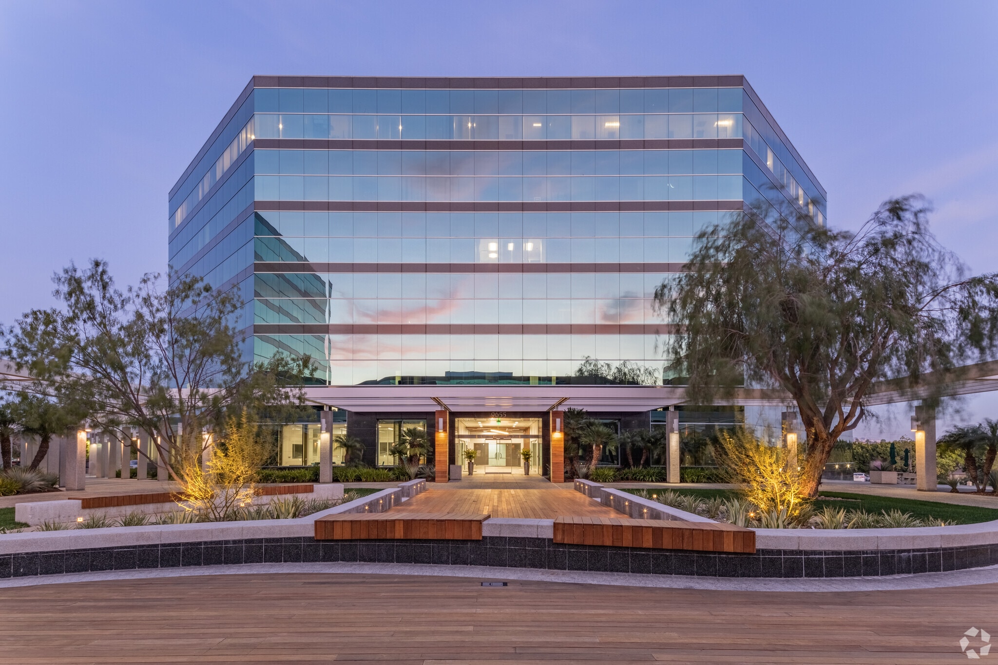 9655 Granite Ridge Dr, San Diego, CA à louer Photo du bâtiment- Image 1 de 67