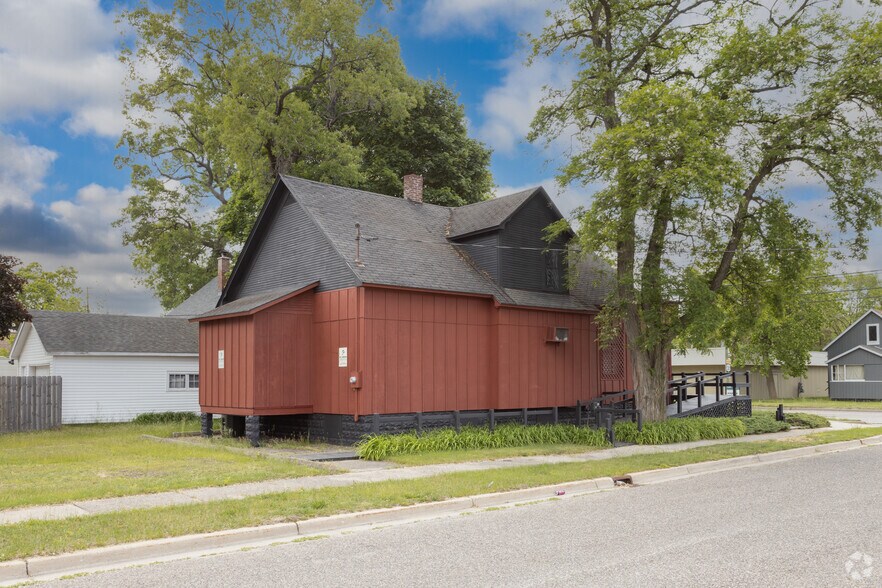 1258 E Apple Ave, Muskegon, MI à vendre - Photo du bâtiment - Image 2 de 2