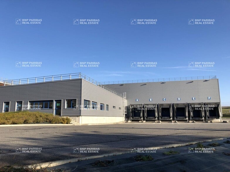 Industrial in Baziège for lease - Building Photo - Image 1 of 6
