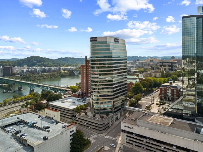 Plus de détails pour 900 S Gay St, Knoxville, TN - Bureau à vendre