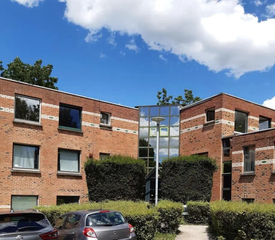 Rue De La Maison Rouge, Lognes for lease Building Photo- Image 1 of 8