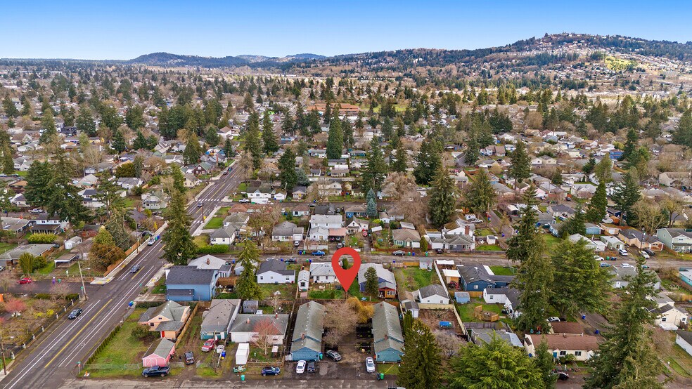 28 Unit Portfolio Offering portefeuille de 3 propriétés à vendre sur LoopNet.ca - Photo du bâtiment - Image 2 de 16