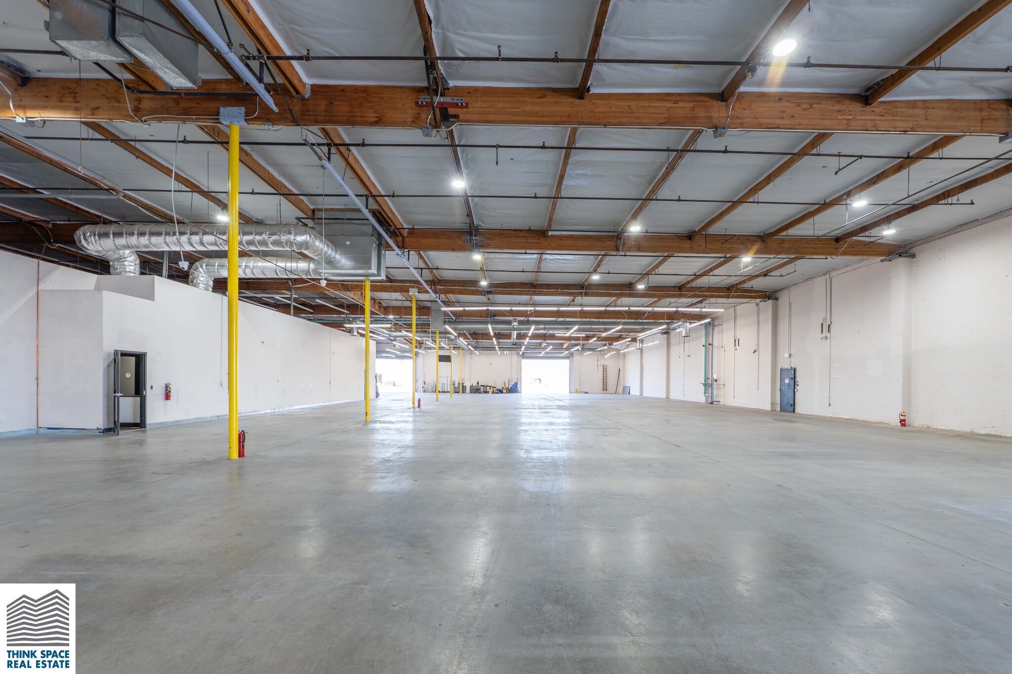 9419 Mason Ave, Chatsworth, CA à louer Photo intérieure- Image 1 de 16