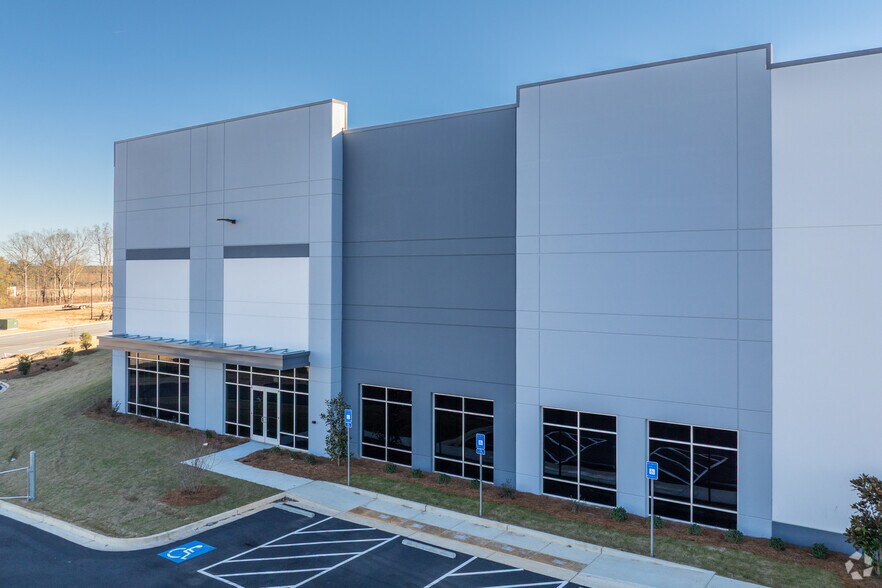 301 Logistics Pky, Jackson, GA à louer - Photo du bâtiment - Image 2 de 5