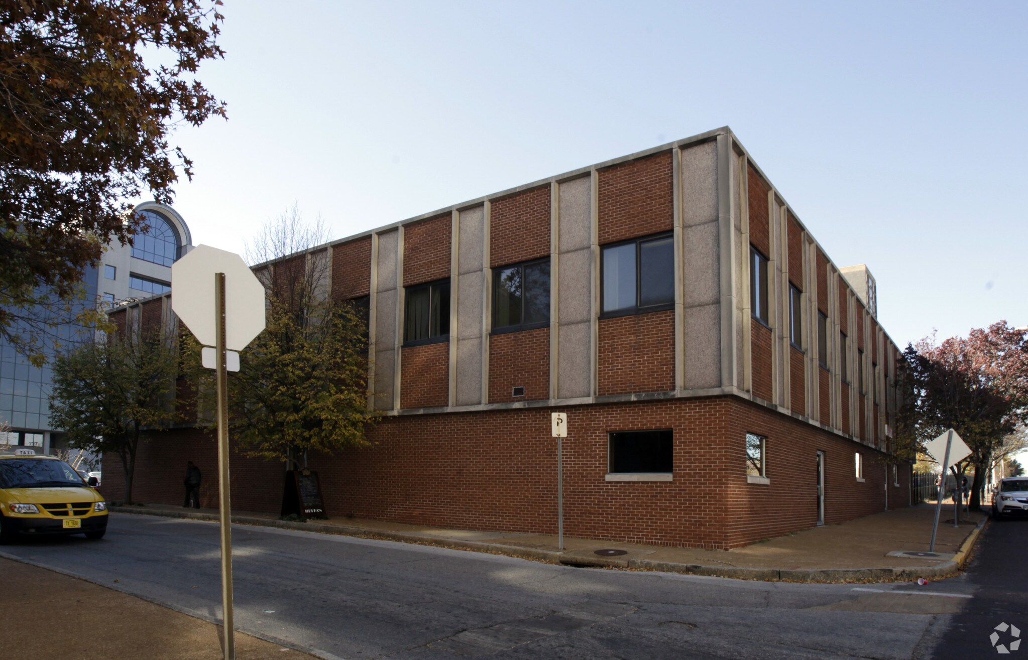 2700-2708 Olive St, Saint Louis, MO à louer Photo principale- Image 1 de 4