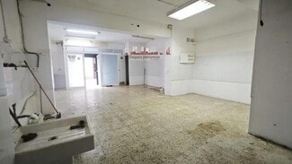 Plus de détails pour Multi-résidentiel à vendre