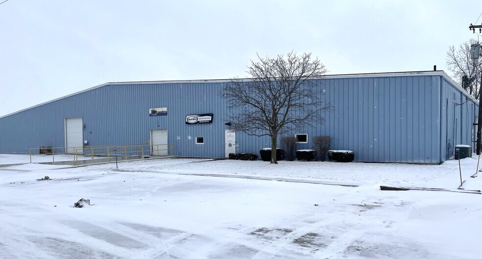 400 W Elm St, North Baltimore, OH à louer - Photo du bâtiment - Image 1 de 7