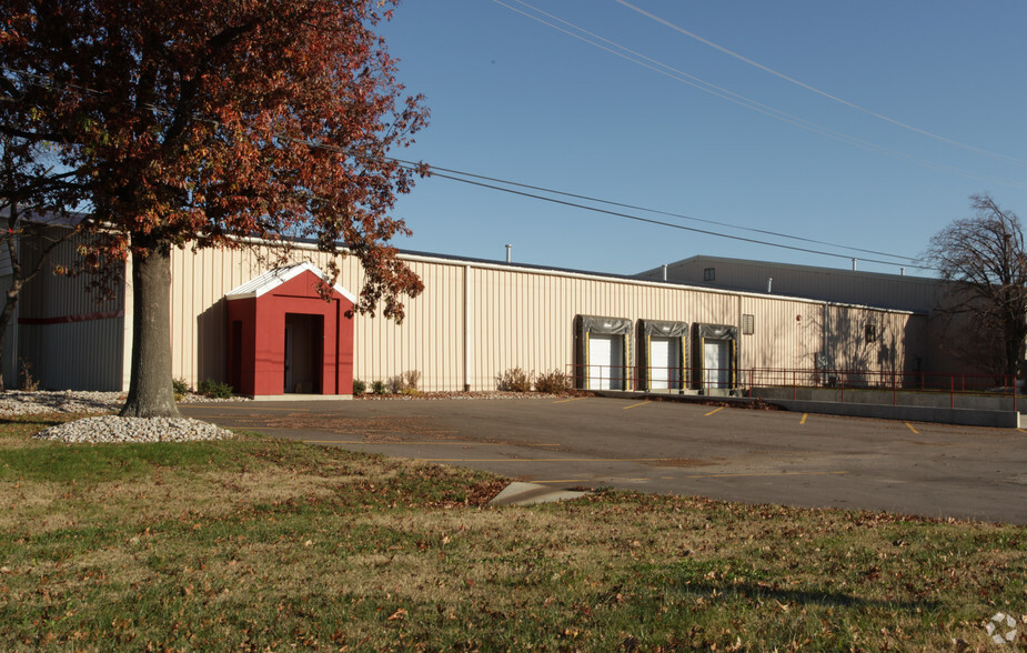 4703 Allmond Ave, Louisville, KY for lease - Primary Photo - Image 1 of 11