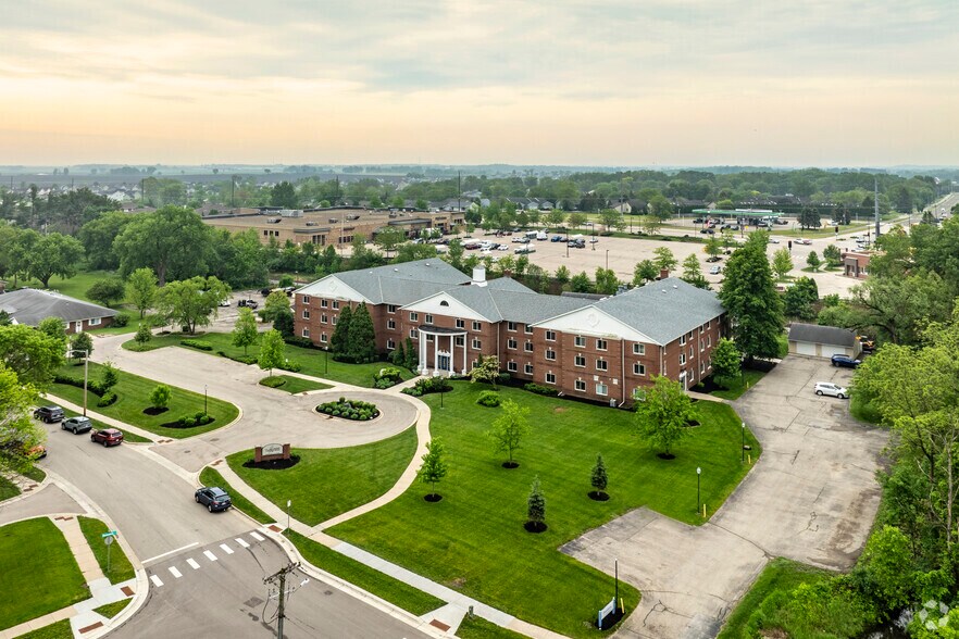 605 Chase Blvd, Sun Prairie, WI à louer - Aérien - Image 2 de 21