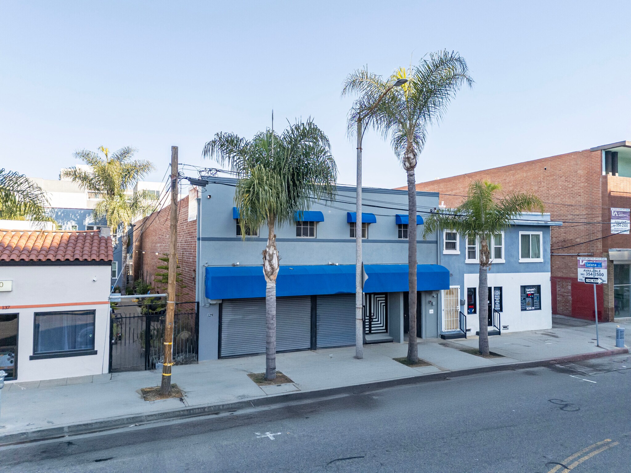 West Fifth Street DTLB portefeuille de 1 propriétés à vendre sur LoopNet.ca Photo principale- Image 1 de 9