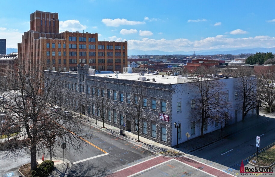 116 N Jefferson St, Roanoke, VA for lease - Building Photo - Image 2 of 20