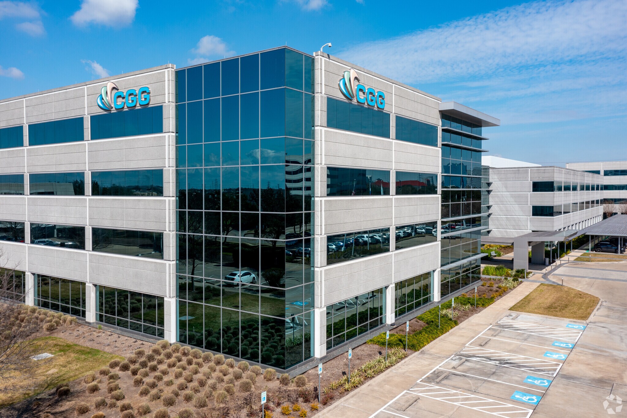 10300 Town Park Dr, Houston, TX for lease Building Photo- Image 1 of 14