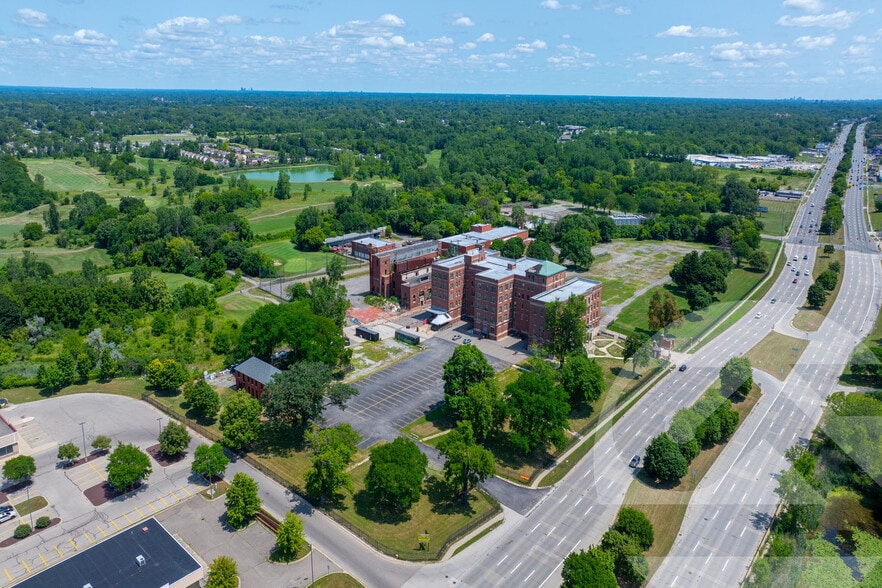 30600-30712 Michigan Ave, Westland, MI for sale - Building Photo - Image 2 of 7