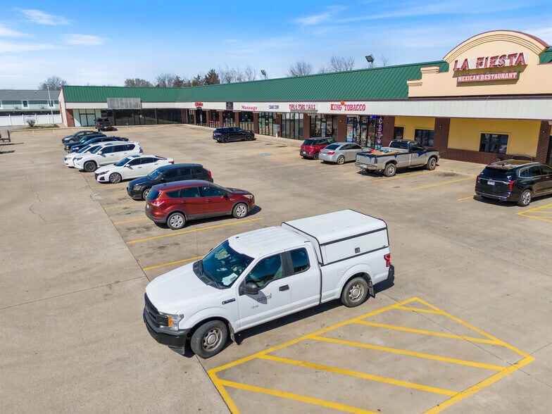 2215 Fayetteville Rd, Van Buren, AR à louer - Photo du bâtiment - Image 2 de 26