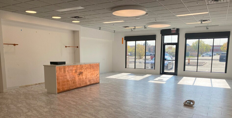 3750 32nd Ave S, Grand Forks, ND for lease Interior Photo- Image 1 of 2