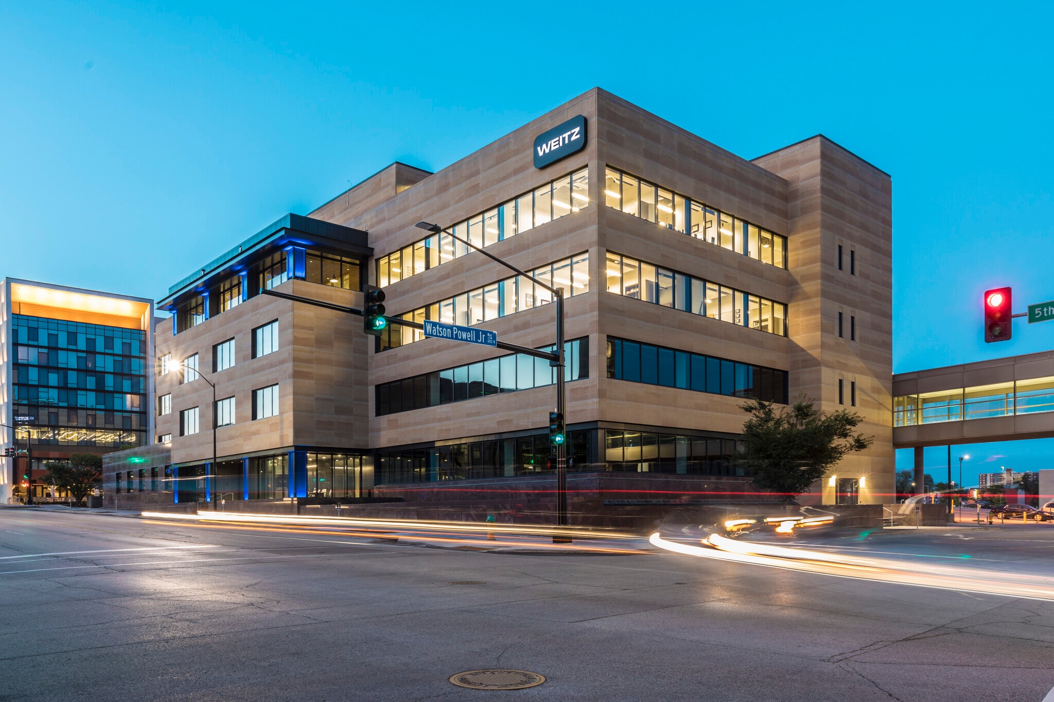 611 5th Ave, Des Moines, IA à louer Photo du bâtiment- Image 1 de 23