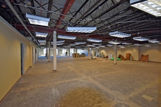 2357 Warm Springs Rd, Columbus, GA à louer Photo intérieure- Image 2 de 3